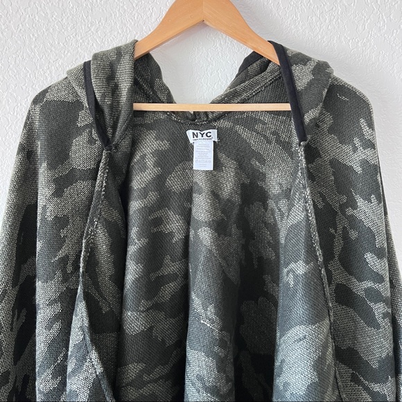 NYC Underground Camo Army Print Hooded Shawl Poncho Open Cover Up One Si… - Picture 2 of 9